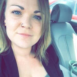 Meet your Posher, Whitney